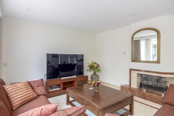 photo 2 Burgemeester Lepelaarssingel 11