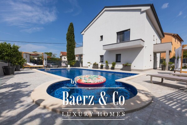 photo 1 Island of Krk, Malinska, beautiful villa with 3 residential units, swimming pool, sea view