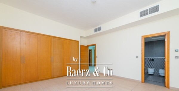 photo 9 Elegant 4-Bedroom Nova Villa for Sale in Jumeirah Park