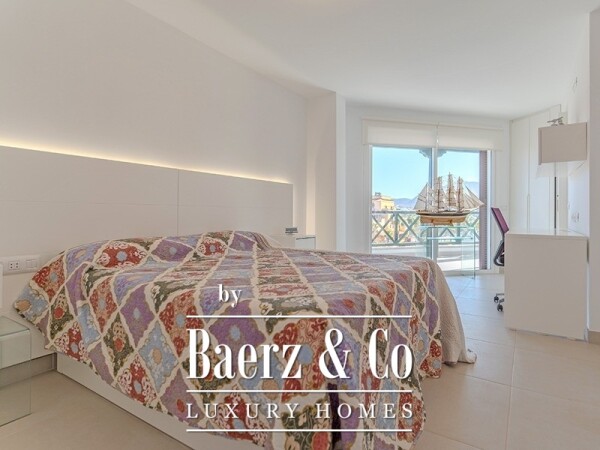 photo 15 Exclusive penthouse with fabulous ocean view in Playa de las Américas