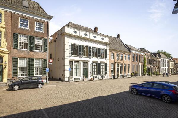 photo 56 Zaadmarkt 93