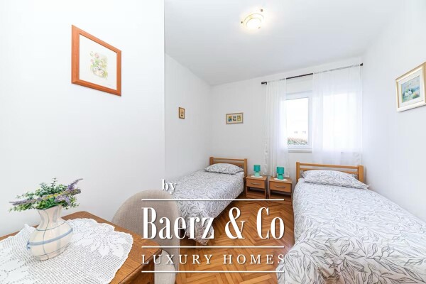 photo 13 Kaštel Sućurac, beautiful house with swimming pool in the first row to the sea