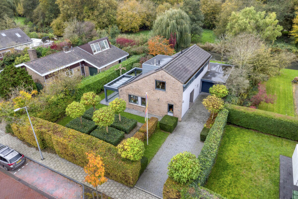 photo 53 Van de Veldelaan 958