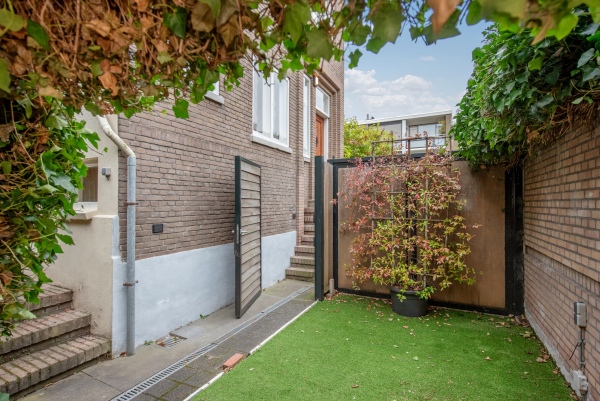 photo 31 Van Dorpstraat 4