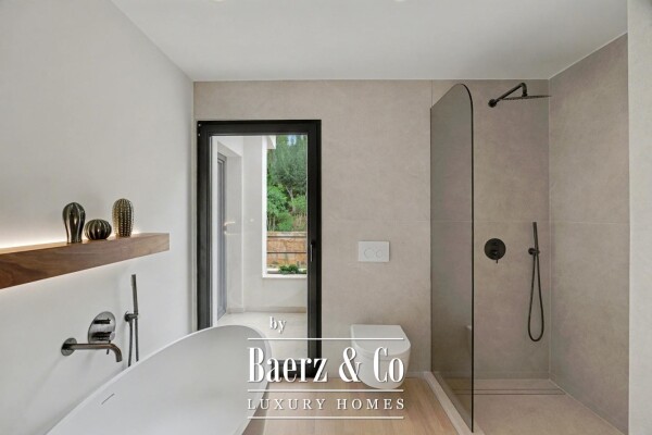 photo 12 Modern family villa in perfect location in Costa d’en Blanes