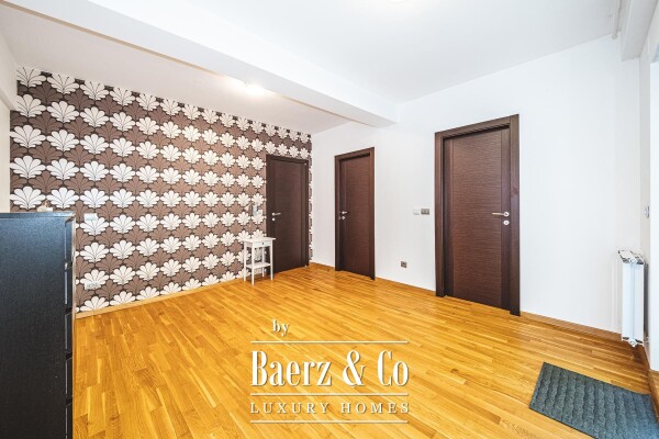 photo 23 Zagreb, Jelenovac, spacious three bedroom apartment with balcony and garden, with 2 garage, 202 m²