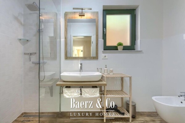 photo 12 Istria, Rovinj, a beautiful house on a large plot with a guest house and a swimming pool