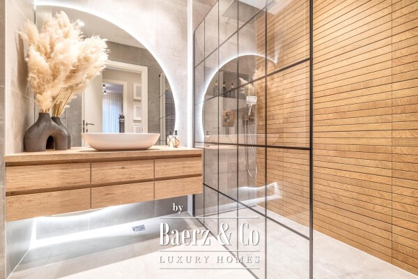 photo 13 Zagreb, Heinzelova VMD, luxury four-bedroom apartment 141 m² garage and parking space