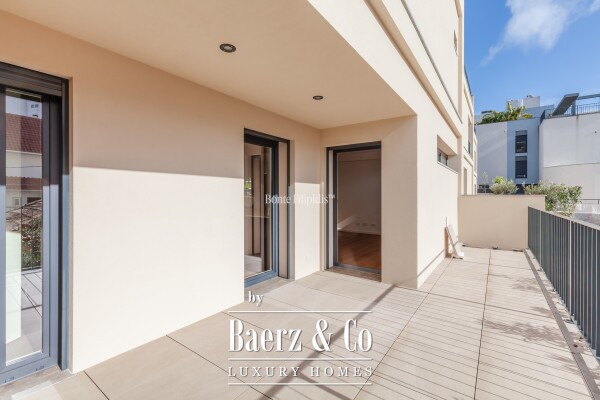 photo 16 Beautiful luxury home in Carcavelos e Parede, Parede