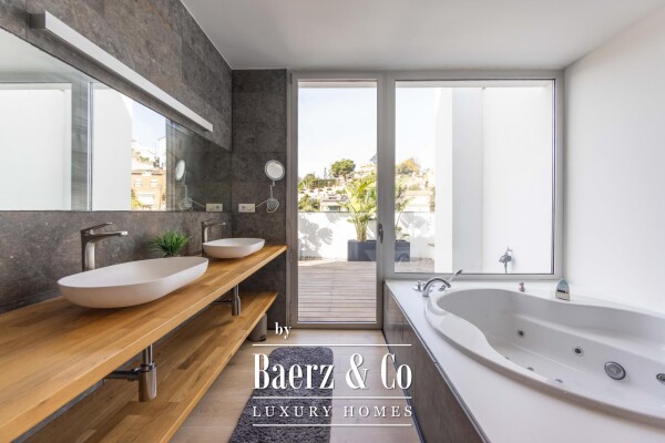 photo 22 Contemporary Elegance, Absolute Light and an Exclusive Lifestyle