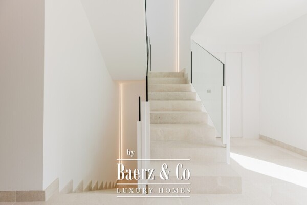 photo 17 Fantastic villa with panoramic views and exclusive furnishings
