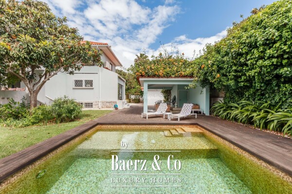 photo 1 Beautiful luxury home in Carcavelos e Parede, Junqueiro