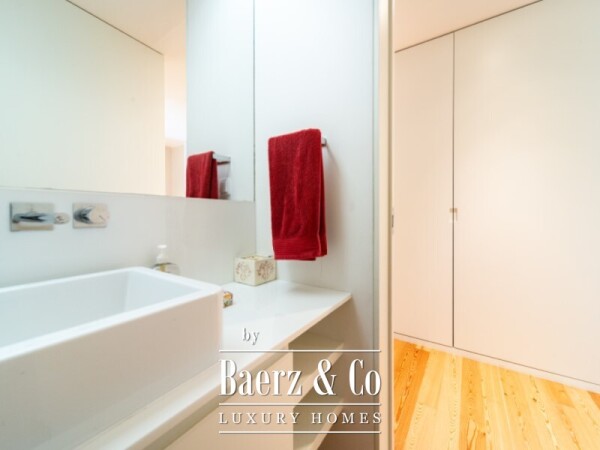 photo 14 Luxury 2 Bedroom Apartment with Private Garden in Restelo, inserted in a condominium of excellence