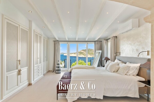 photo 4 Mediterranean Villa with breathtaking sea views on La Mola