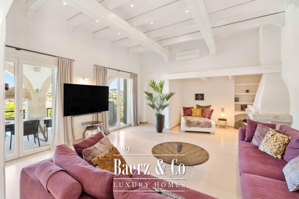 photo 6 Mediterranean Villa with breathtaking sea views on La Mola