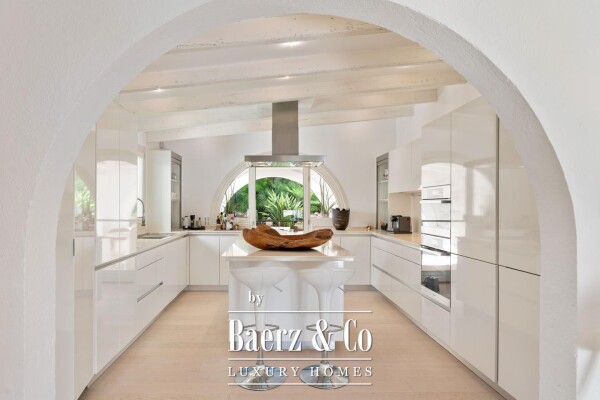 photo 10 Mediterranean Villa with breathtaking sea views on La Mola