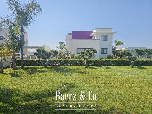photo 1 330 sq.m. Designer Villa on 2,200 sq.m. Plot with Privacy, Views & Investment Appeal