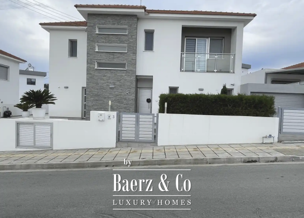 photo 1 Villa For sale, Parekklisia, 250 sq.m.