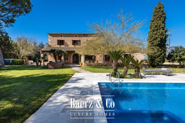 photo 2 Wine estate with holiday rental licence in Binissalem