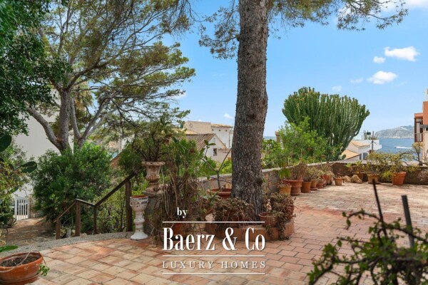 photo 14 House with garden and potential for a swimming pool, just steps from the sea