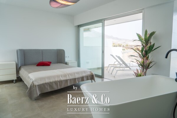 photo 17 Luxury penthouse duplex in La Caleta, Tenerife
