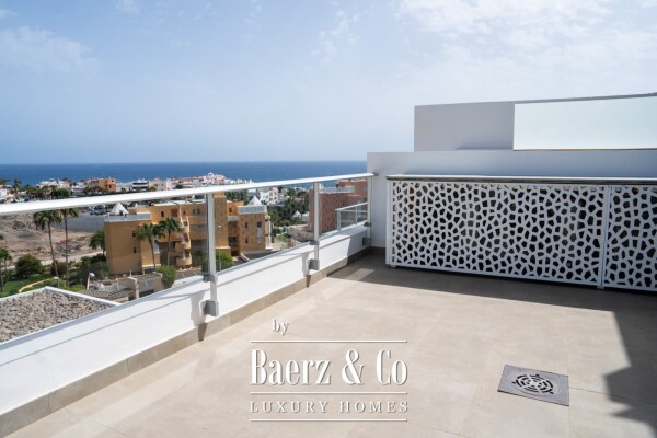 photo 13 Luxury penthouse duplex in La Caleta, Tenerife