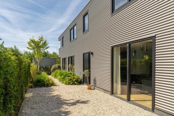 photo 56 Grote Lijster 9