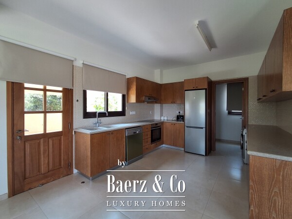 photo 13 Royal Residences – key ready 3 bedroom golf villa with pool, Secret Valley